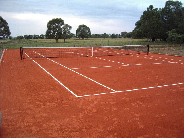 Грунтовый корт в теннисе